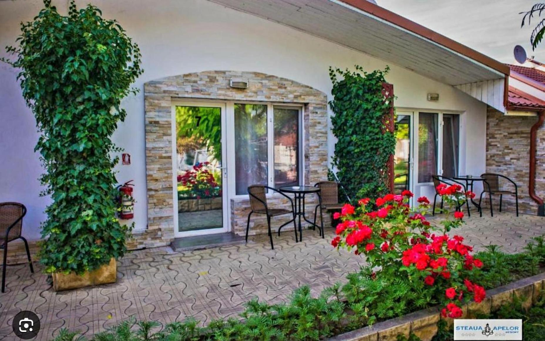 Steaua Apelor Family Resort Nufaru Экстерьер фото