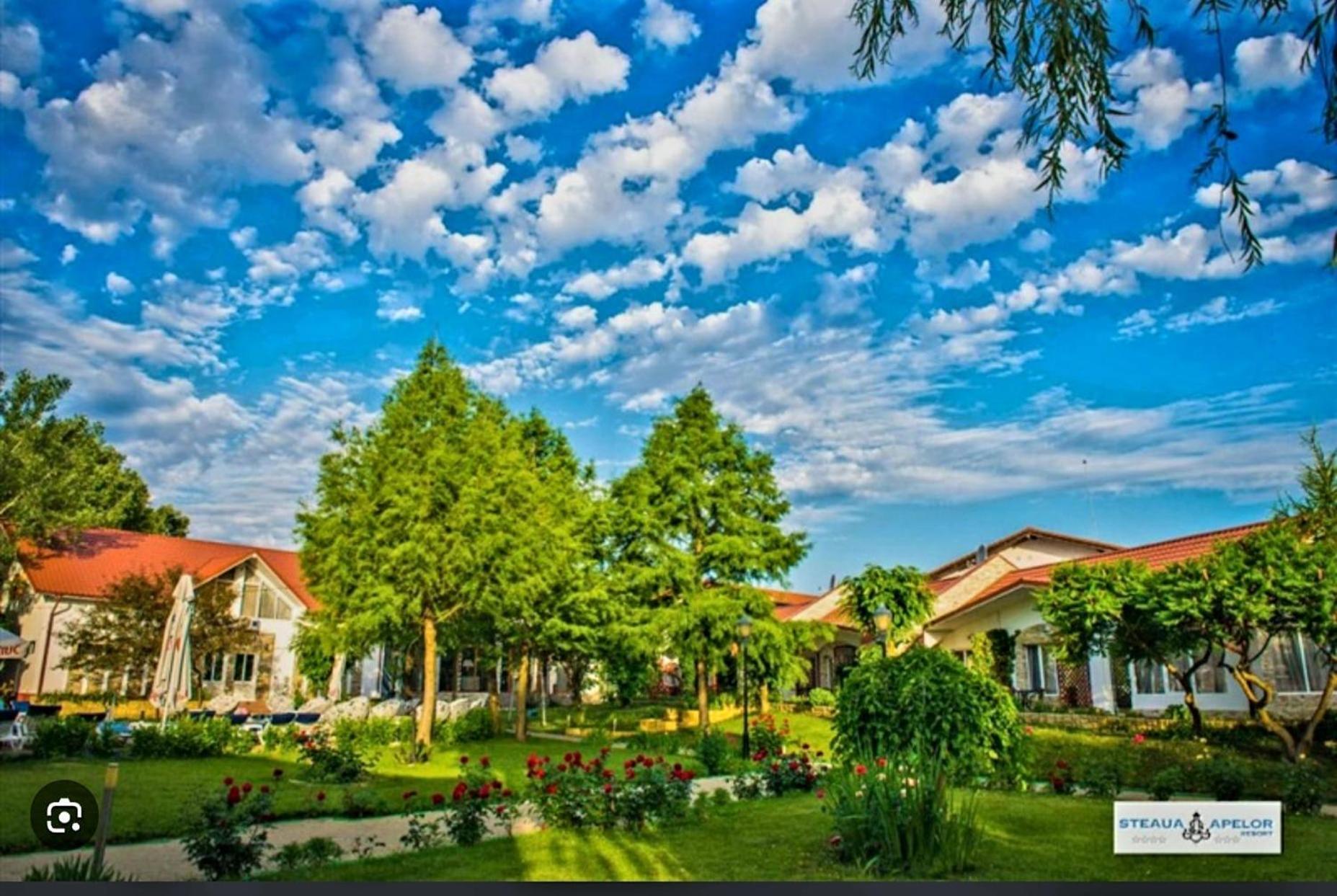 Steaua Apelor Family Resort Nufaru Экстерьер фото